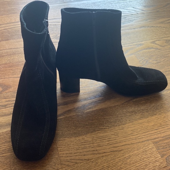 La Canadienne Black Boots - Picture 3 of 6